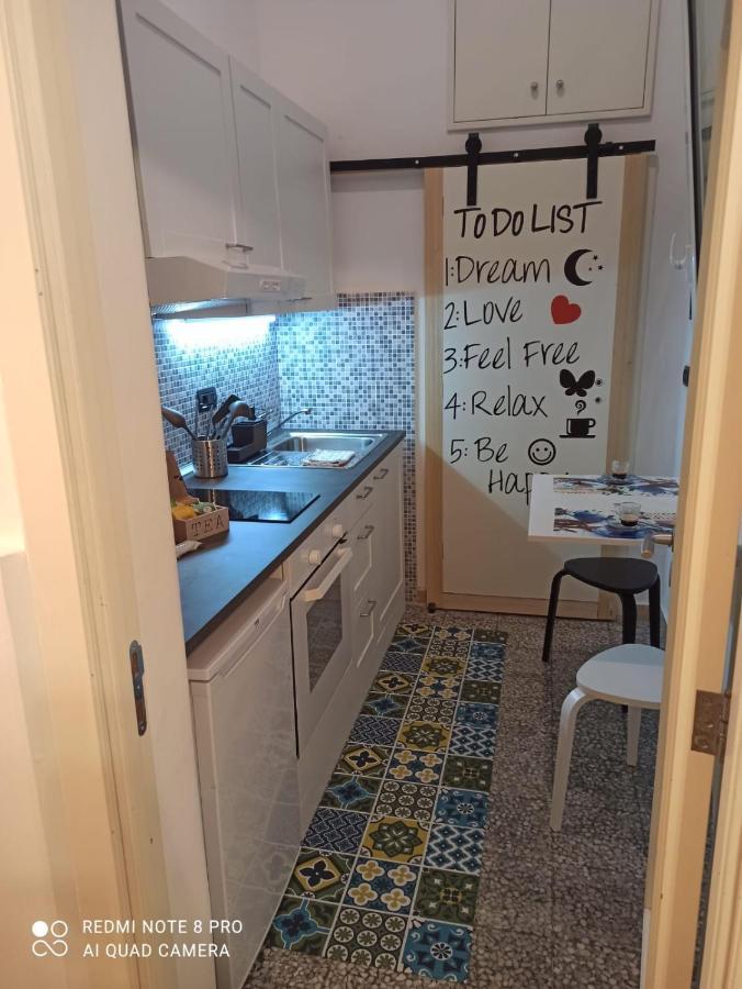 בארי Appartamento Con Cortile A 30 Mt. Dal Mare מראה חיצוני תמונה